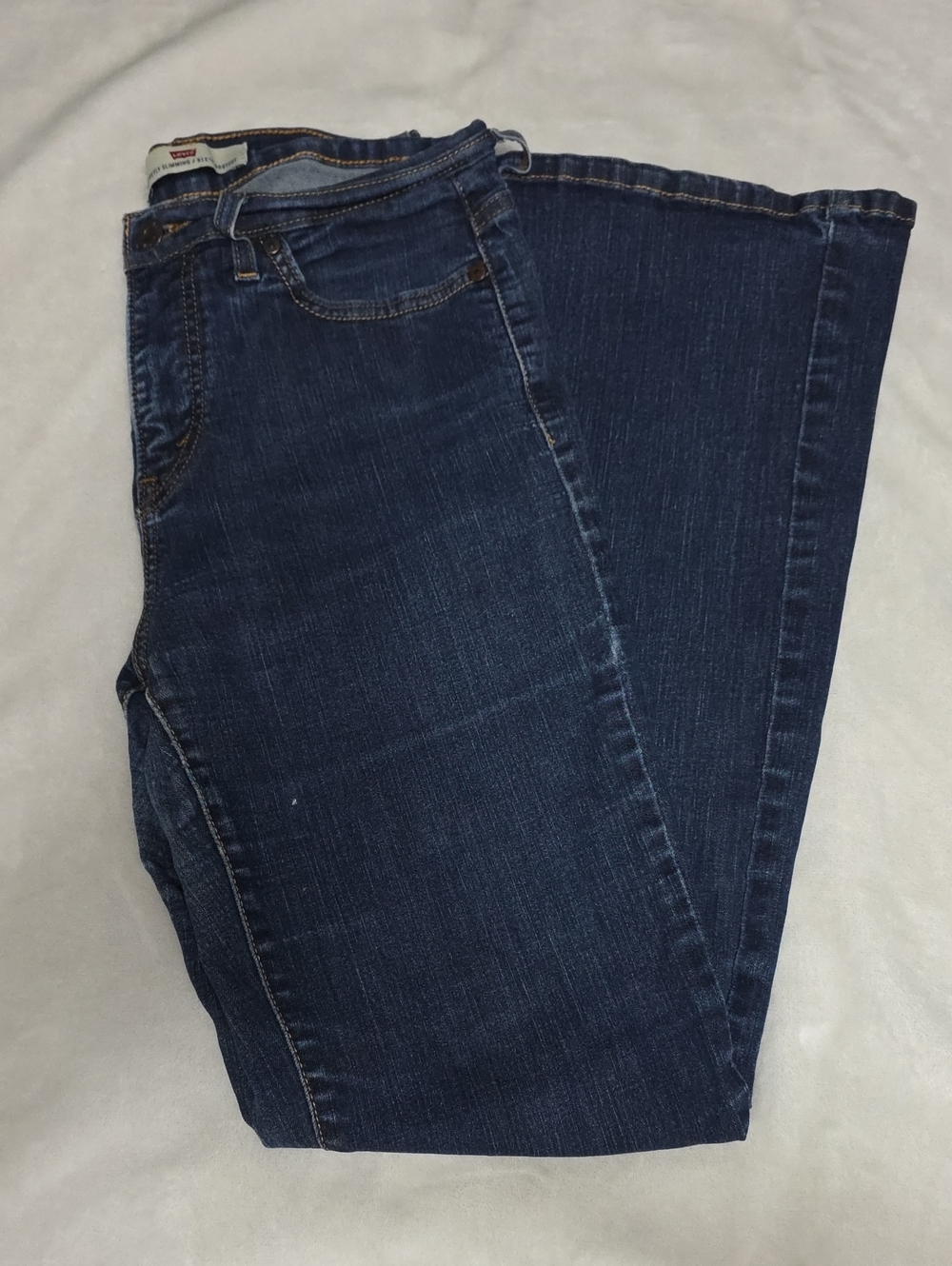 Levis 512 Slimming Bootcut Dark Wash Jeans